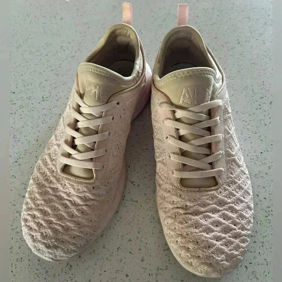 Women’s APL Techloom Phantom blush colored tennis shoe size 10 - Picture 5 of 7